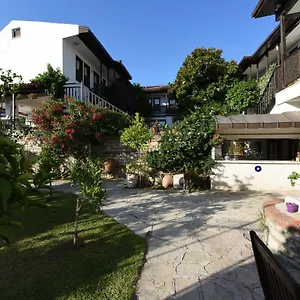villa-konak-hotel.kusadasihotels.org/